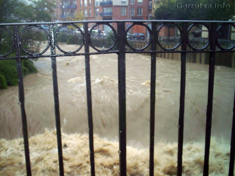 008_Fluvia_Pont_Santa_Magdalena_Olot